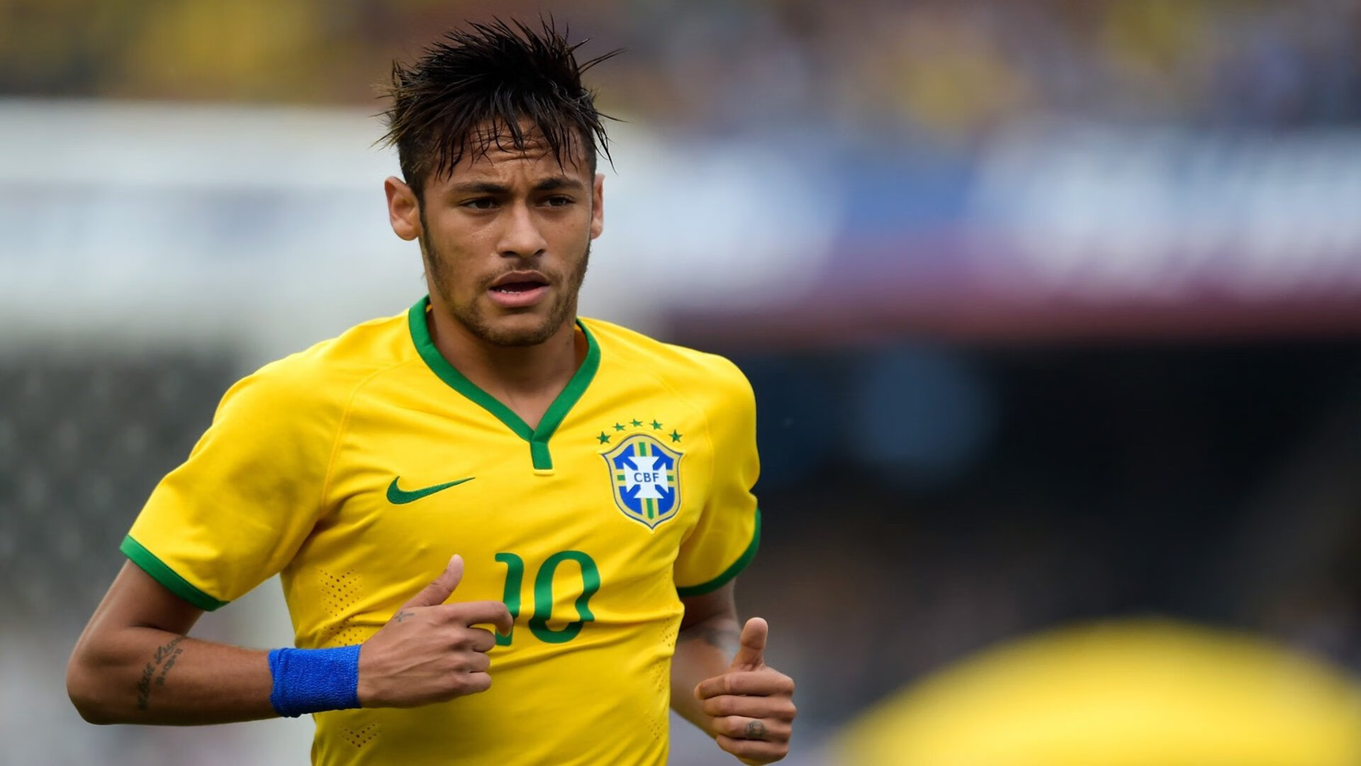 亚历克斯·格林伍德的球场控制力,令袋鼠队攻守兼备,亚历克斯-格林伍德