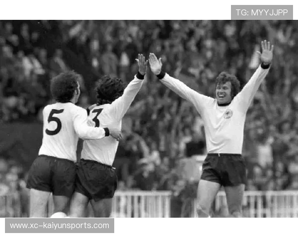 高薪无出场，金色侦察机成德甲尴尬代表，金色轰炸机 金色侦察机